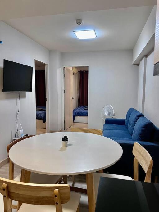 2Bedroom, WiFi, washing machine and small kitchen photo 3