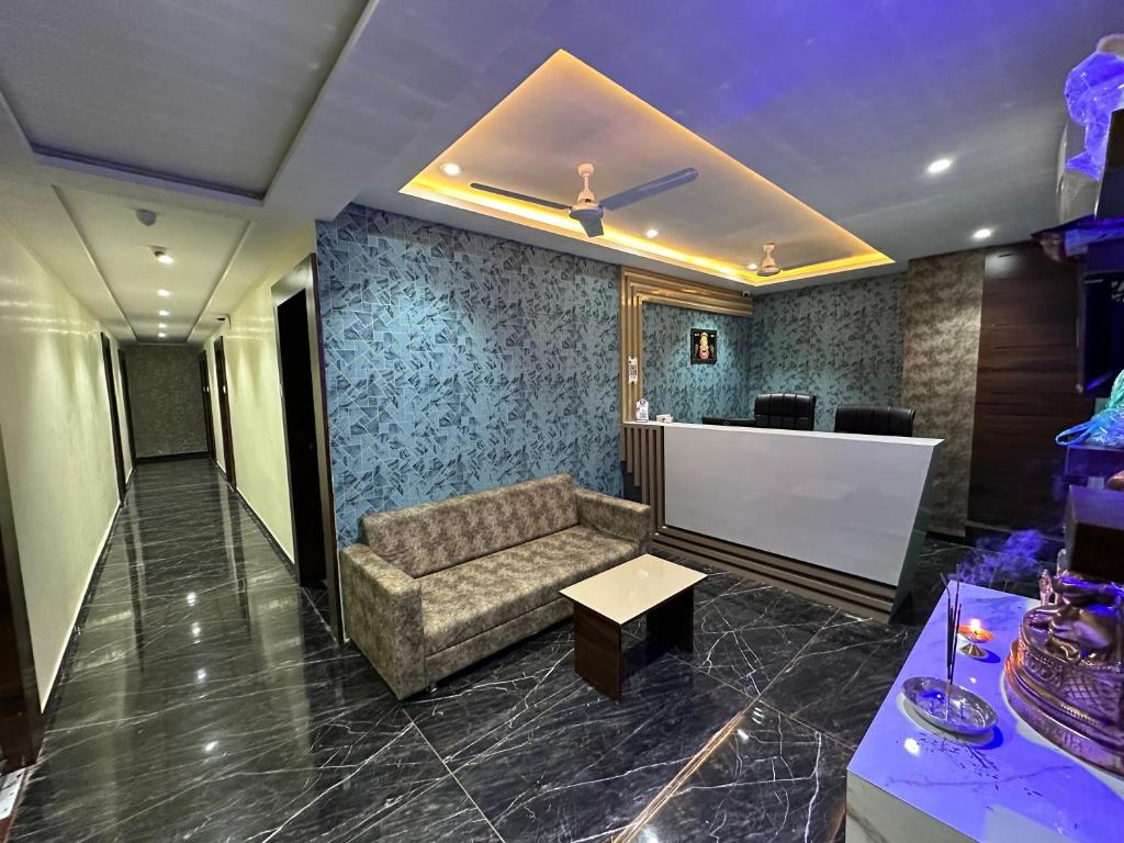 HOTEL GOLDEN VIEW photo 2
