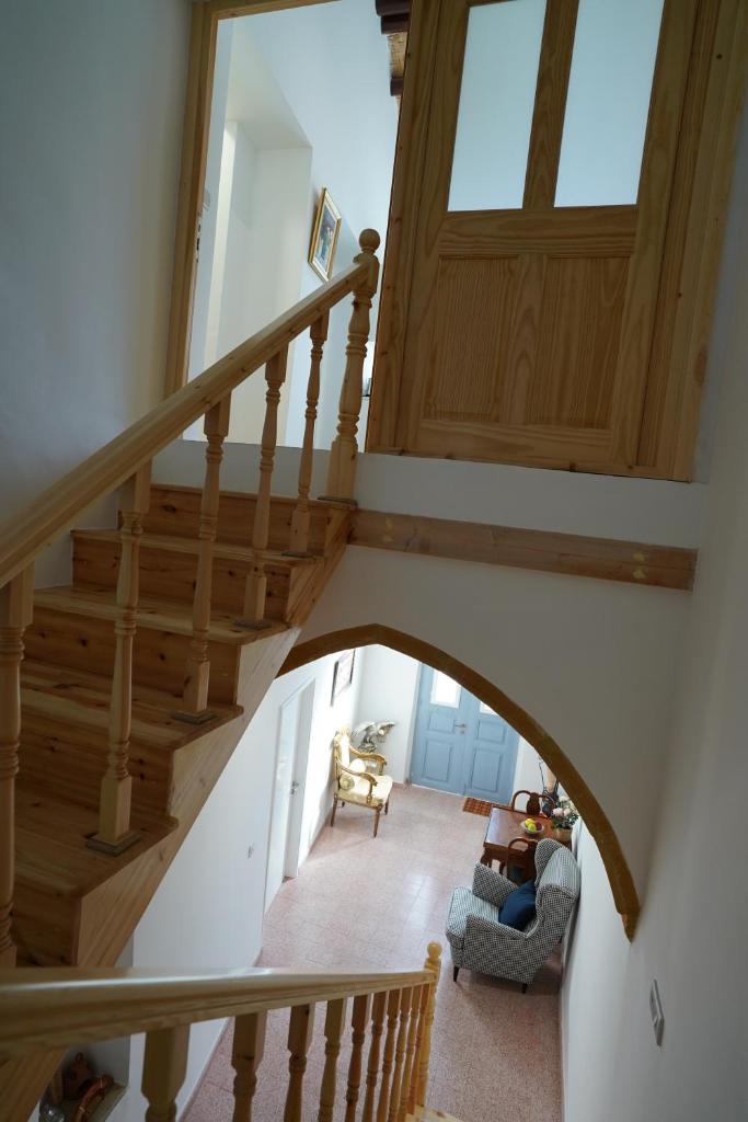 Two Bedroom Apartment w/ Balcony photo 3