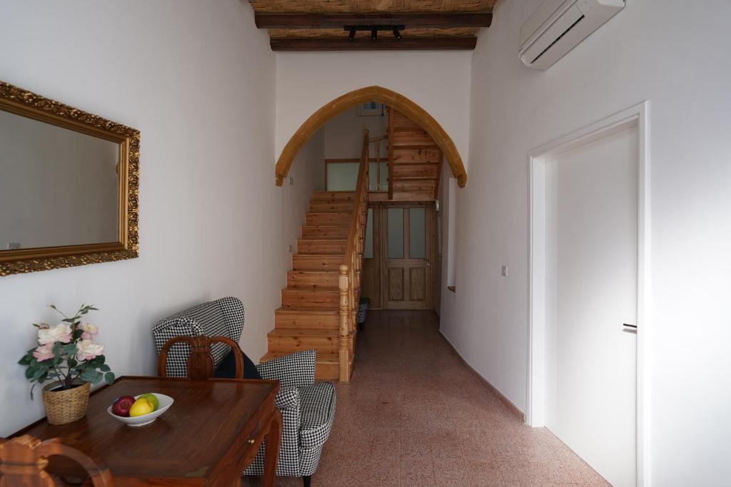 Extra Large Studio with Courtyard photo 4