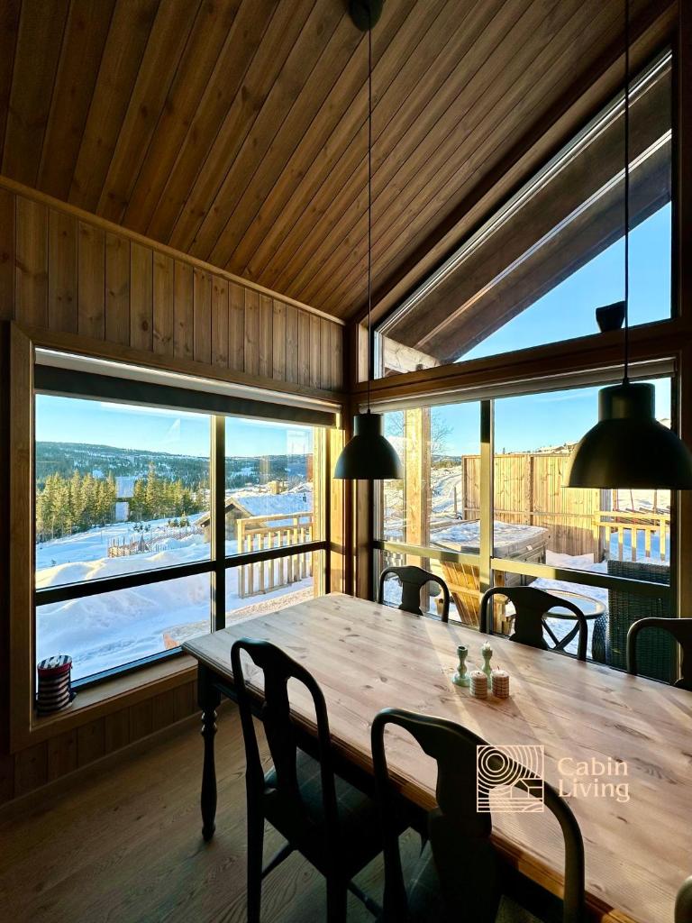 New cabin with jacuzzi, sauna and ski inout photo 2