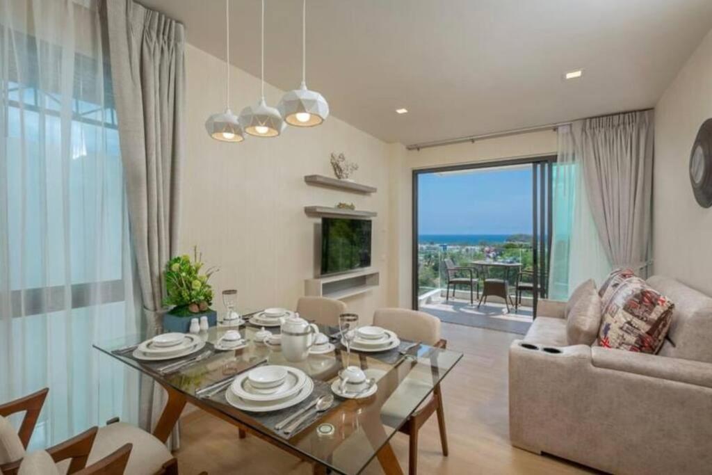 Beautiful Seaview 2BR Penthouse with Private Rooftop Pool photo 2