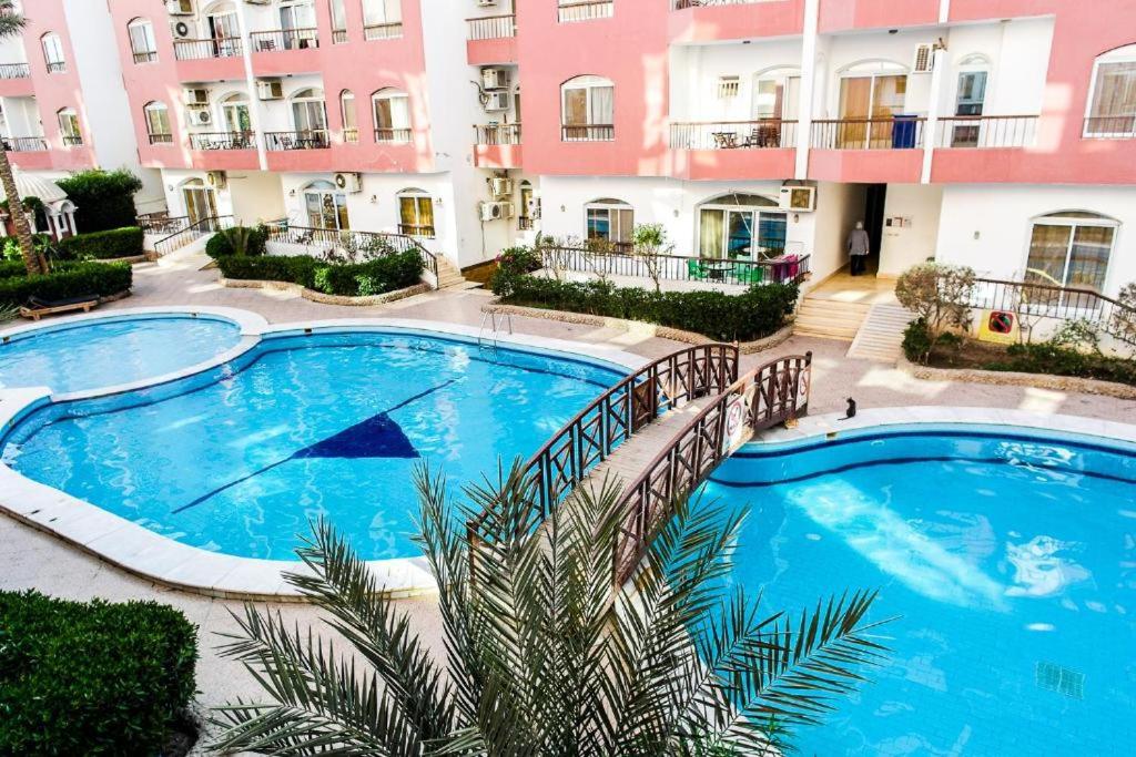 Desert Pearl Romantic Apartment photo 3