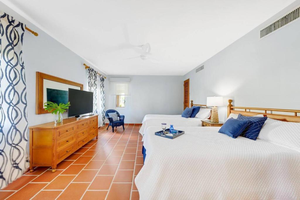 Villa Quenepa at Lakeside Villas photo 1