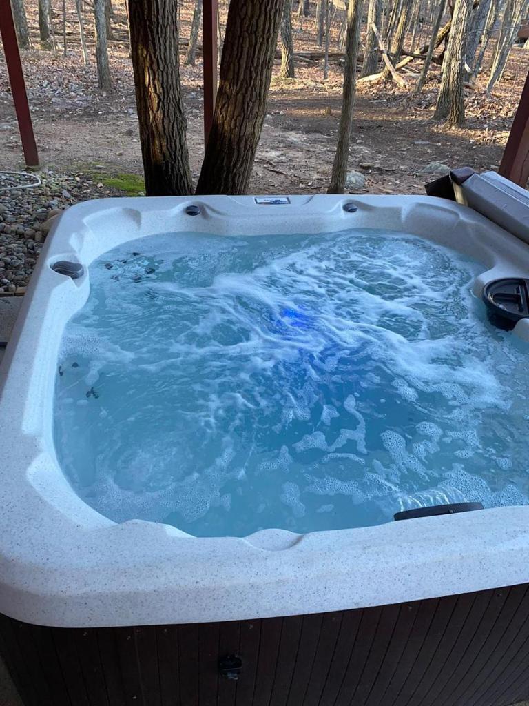 Open Concept & Stylish-HotTub-Sauna-Billiard-Poker-BBQ photo 2