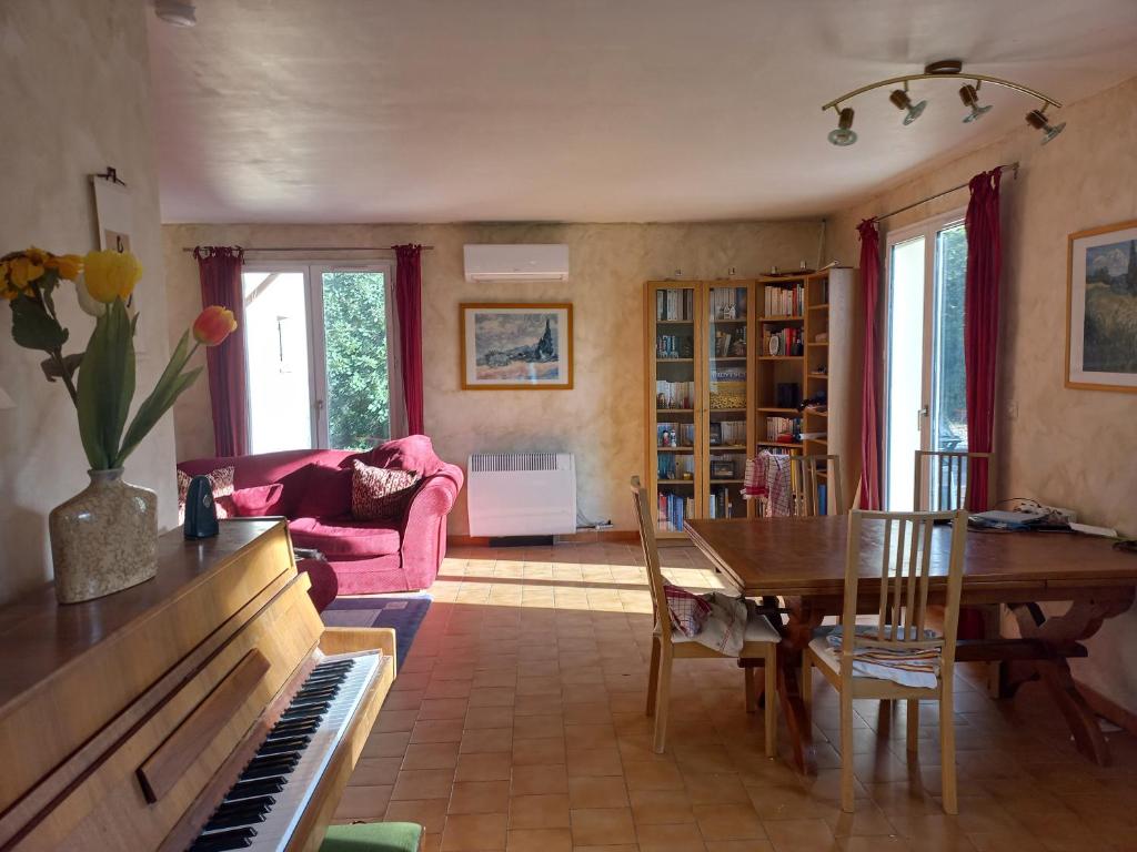Maison provençale avec piscine et climatisation photo 2