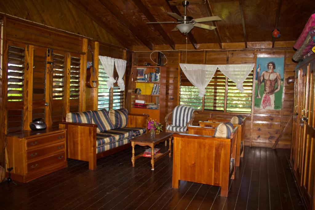 Little Bay Beach House photo 3