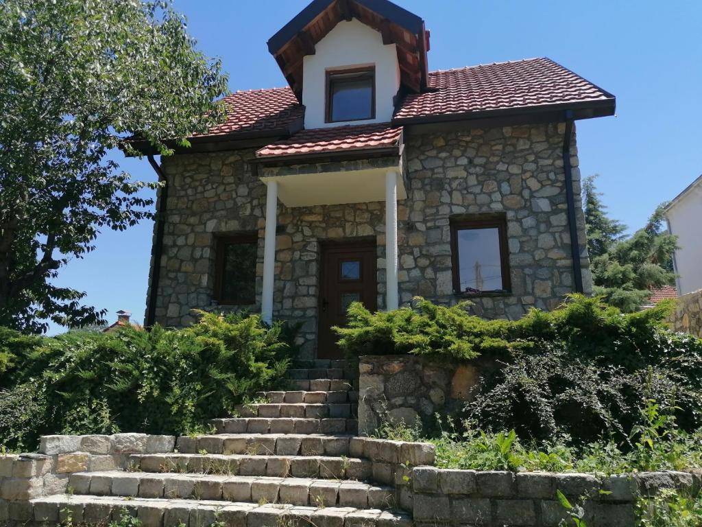 Pelister Riverside Villa