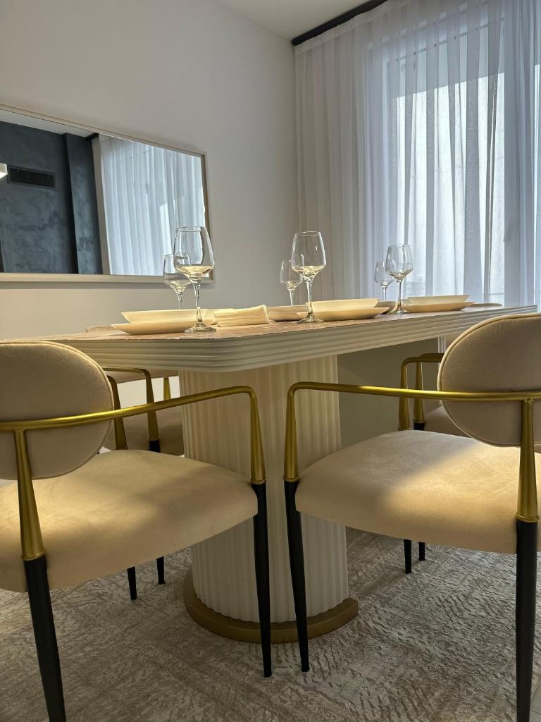 Luxury Villa’s photo 3