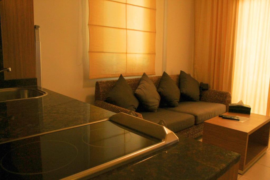 The Presidential Suit 2BR Apartment with Gym and Bar photo 4