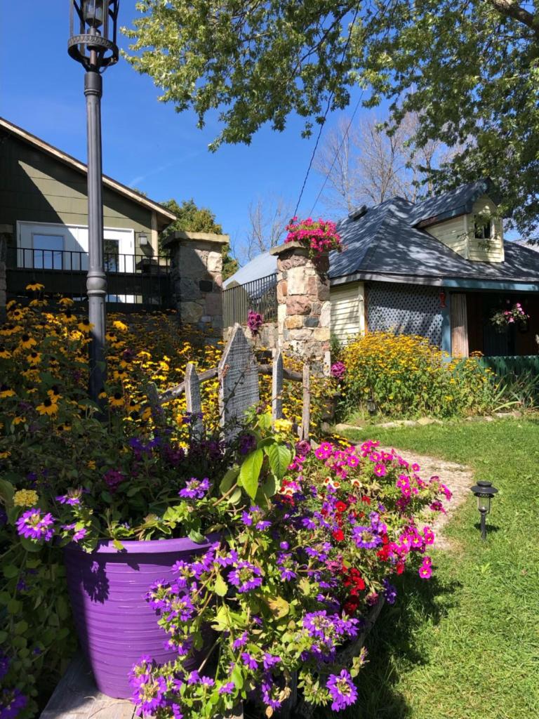 Spry Church Cozy Cottage photo 2