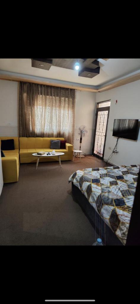 Furnished Studio for rent photo 1