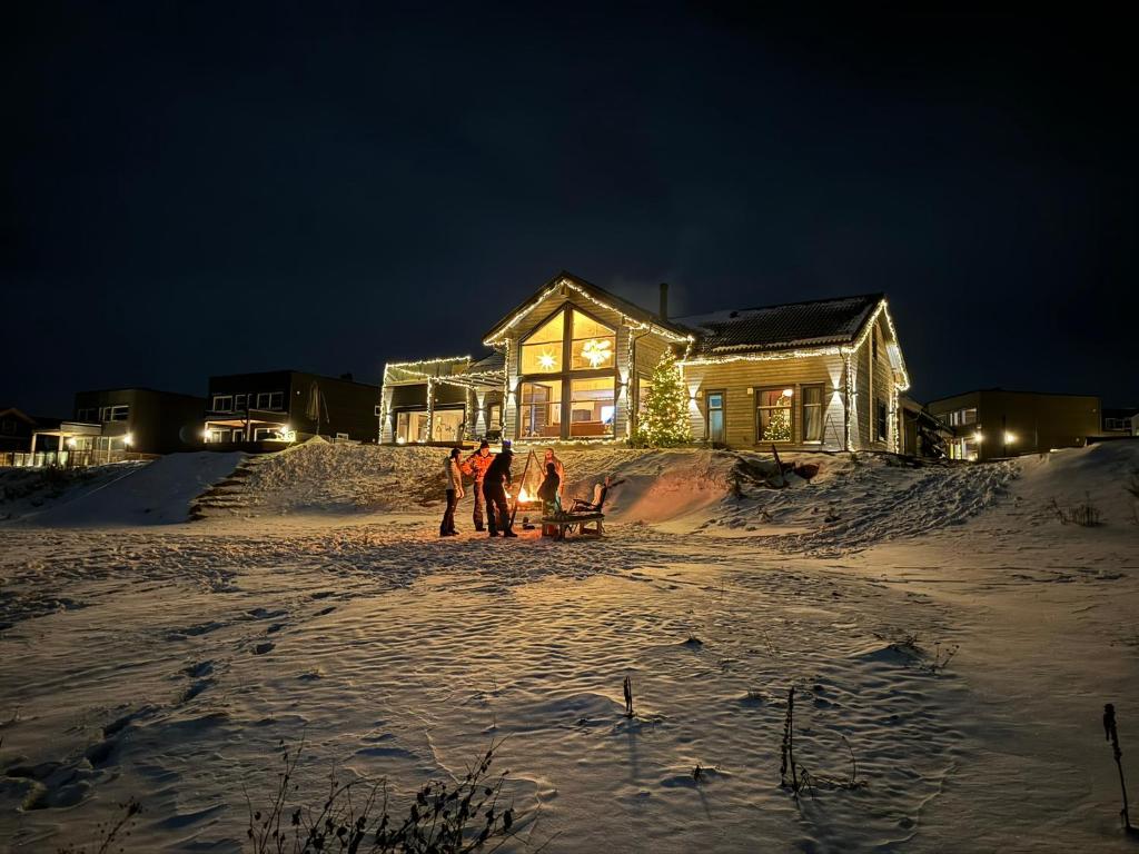 Lakefront Villa, exclusive leisure property near Vrådal Golf, Straand Summerland & Panorama Ski center photo 3