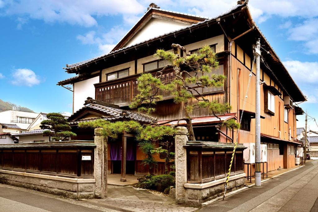 Hideaway Tabaki photo 1