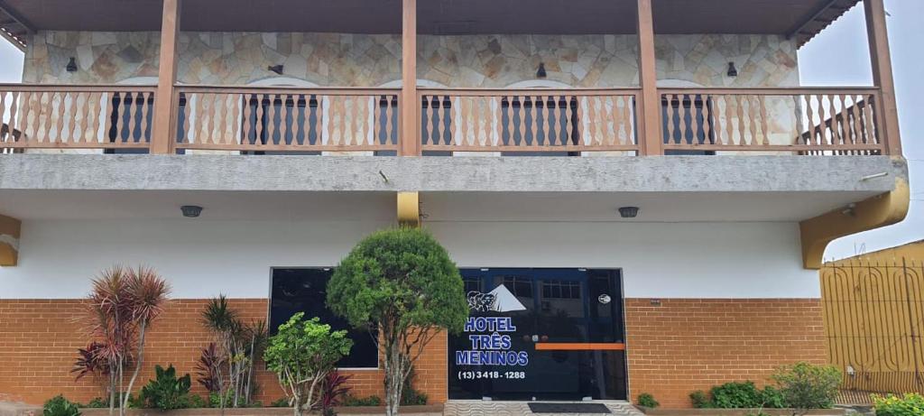 Hotel Tres Meninos