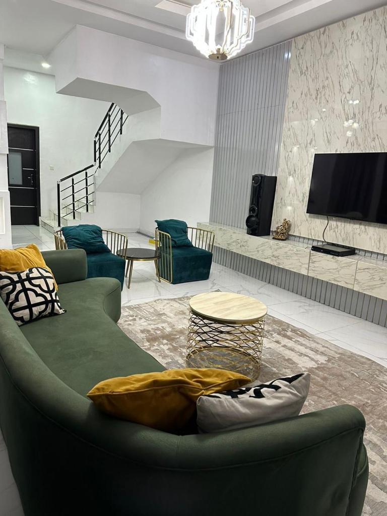 Affordable luxury 3bed apartment