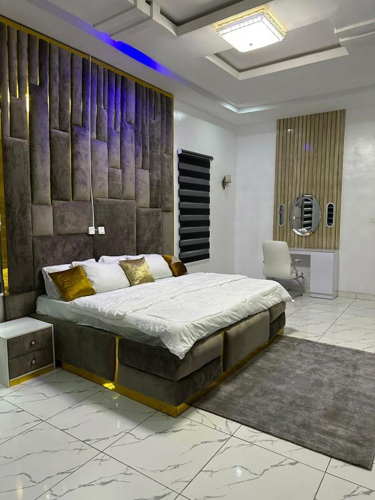 Affordable luxury 3bed apartment photo 4