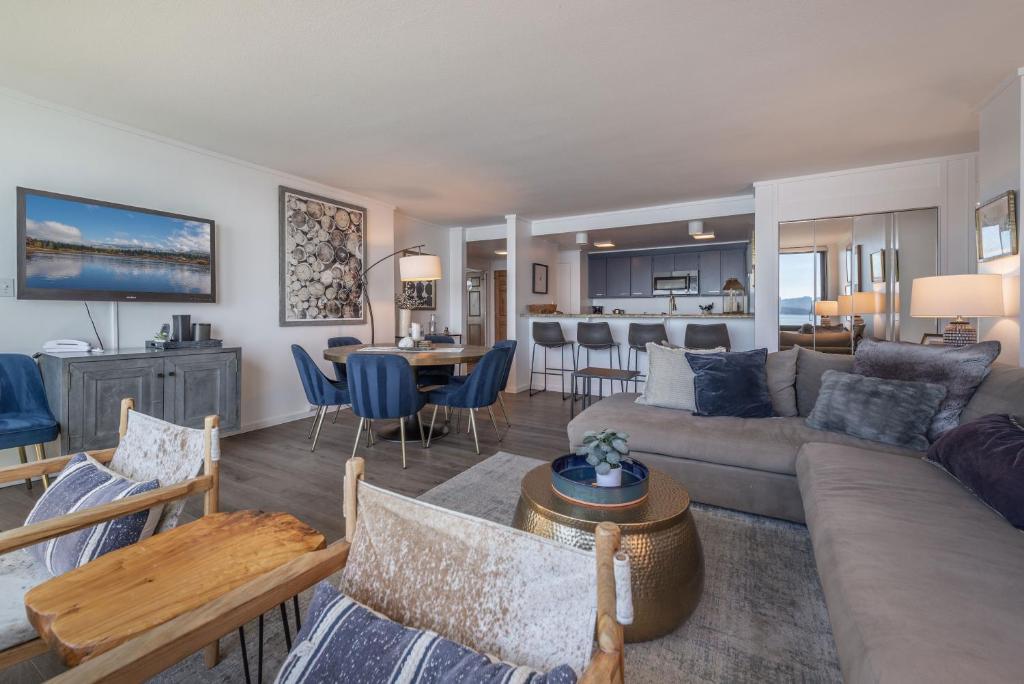 Luxurious Lakefront Condo with Lake Views in Brockway Springs Resort Close to Slopes photo 3