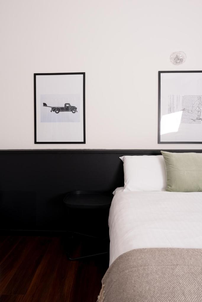 BREAKY HOTEL west coast photo 4