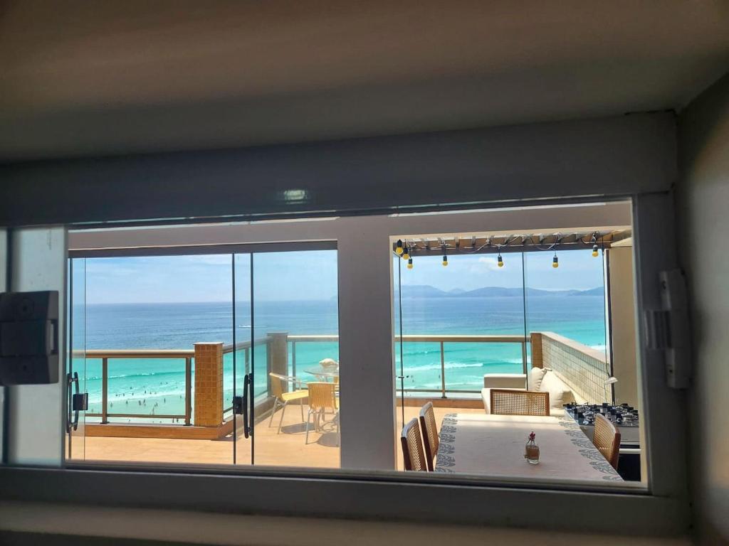 Triplex de luxo de frente para o mar em Cabo Frio (RJ) photo 4
