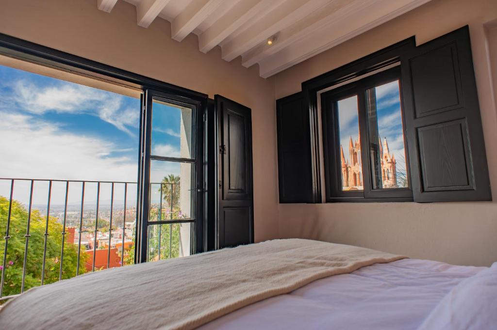 Suite de Lujo con Terraza Panorámica photo 4