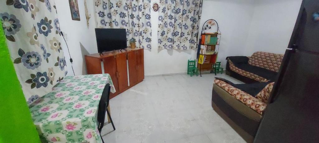 CASA VIOLETAS a 20 minutos de aeropuerto AIFA Room Type - Three-Bedroom Apartment