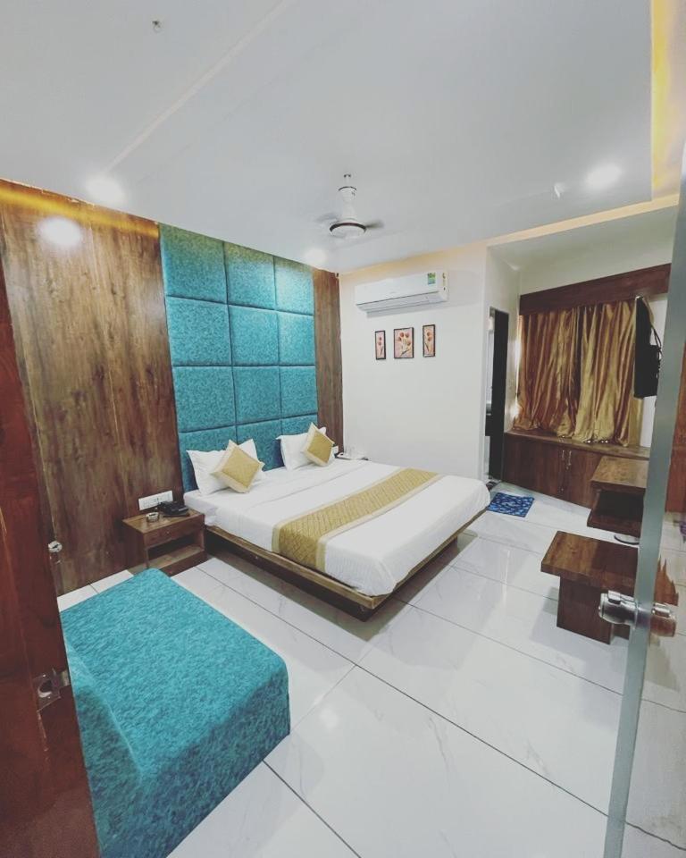 lemon hotel