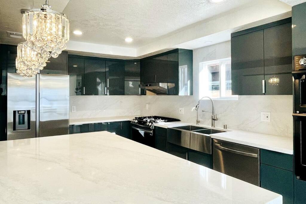 Newly Remodel Waterfront Retreat photo 3