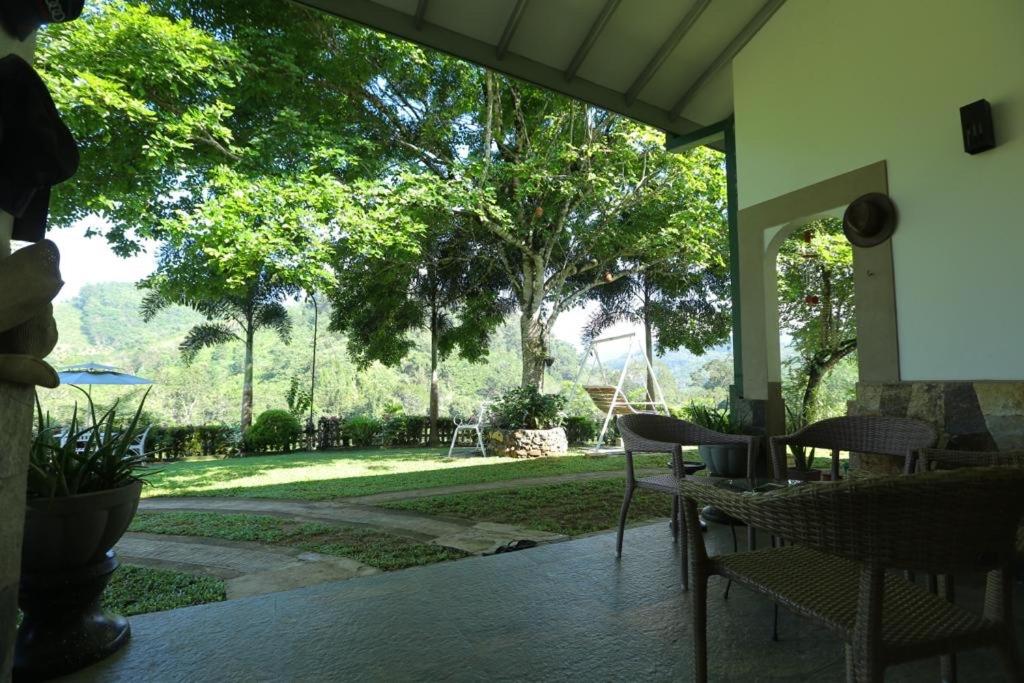 Estate Bungalow photo 1