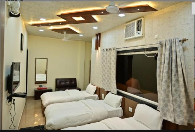 Hotel Raghuveer Inn By BookingCare photo 3