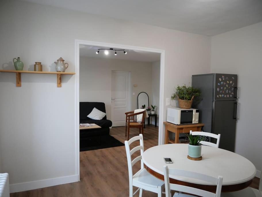 Appartement avec garage et cour