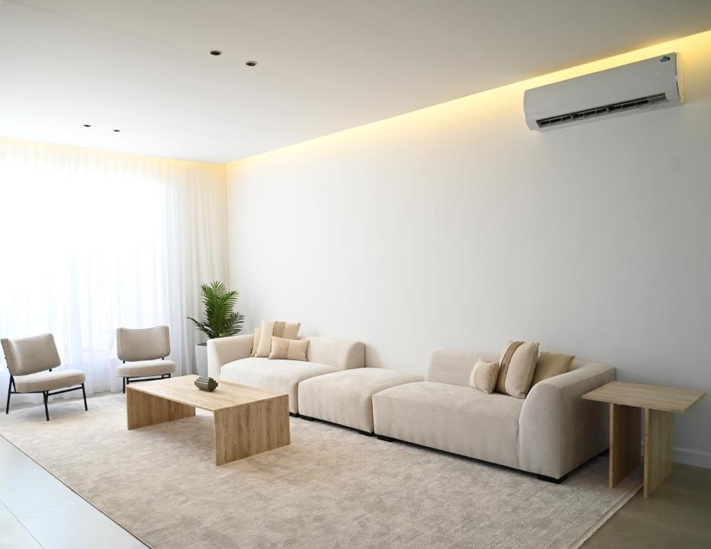 2 Bedroom Apartment in Jeddah photo 3