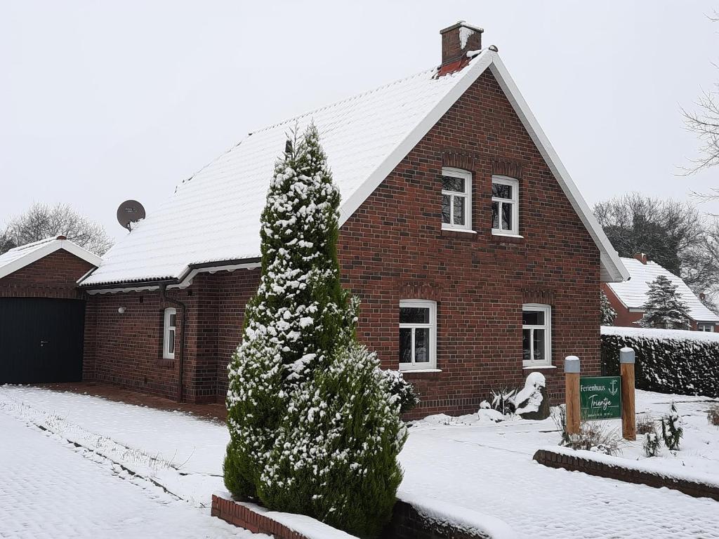 Tolles Ferienhaus in Pilsum - Ferienhaus Trientje - mit Garten und überdachter Terrasse photo 2
