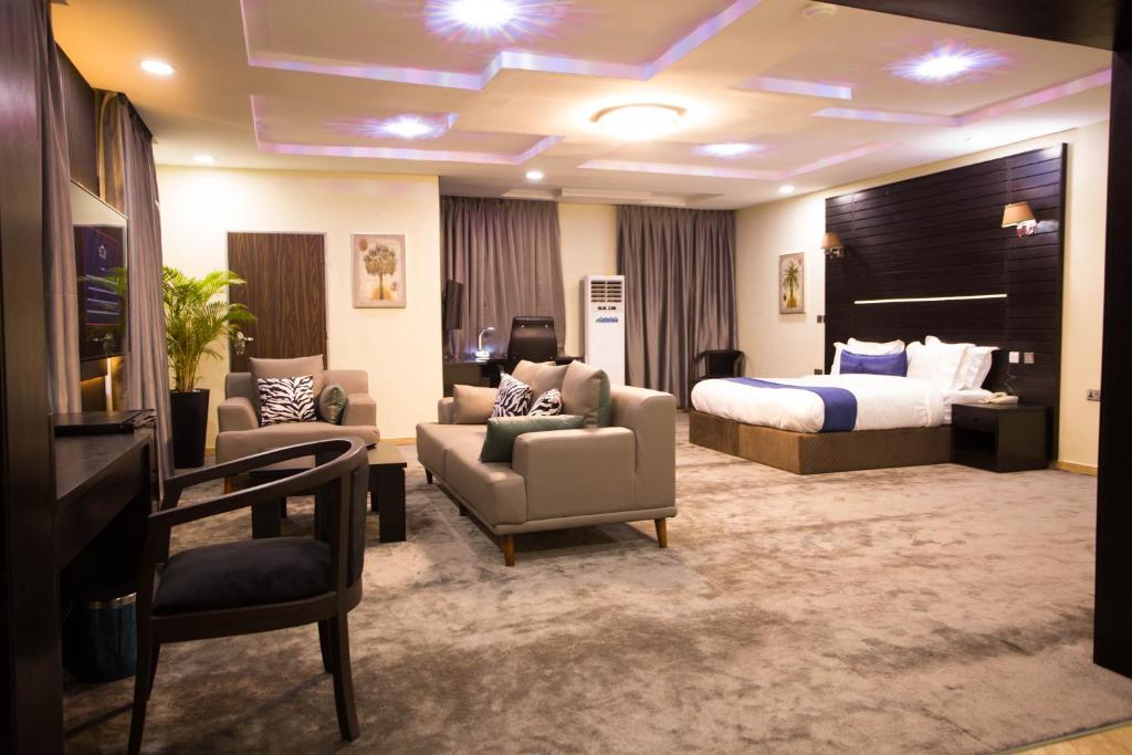 ED&DRE Luxuria Hotel photo 3