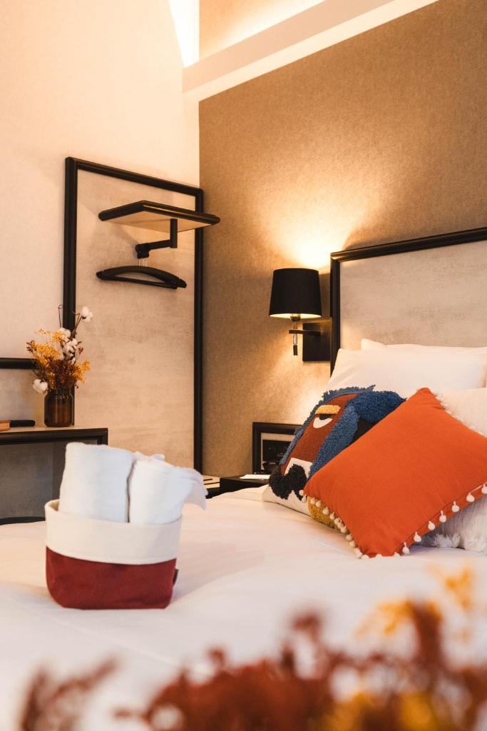 Hotel La Maison Montparnasse - Tap to explore photos