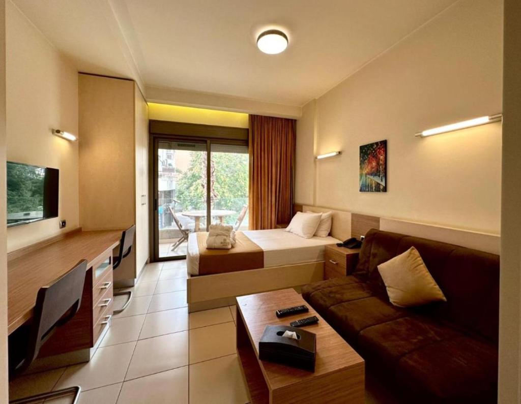 Karl s Single Room with Gym and Bar photo 1