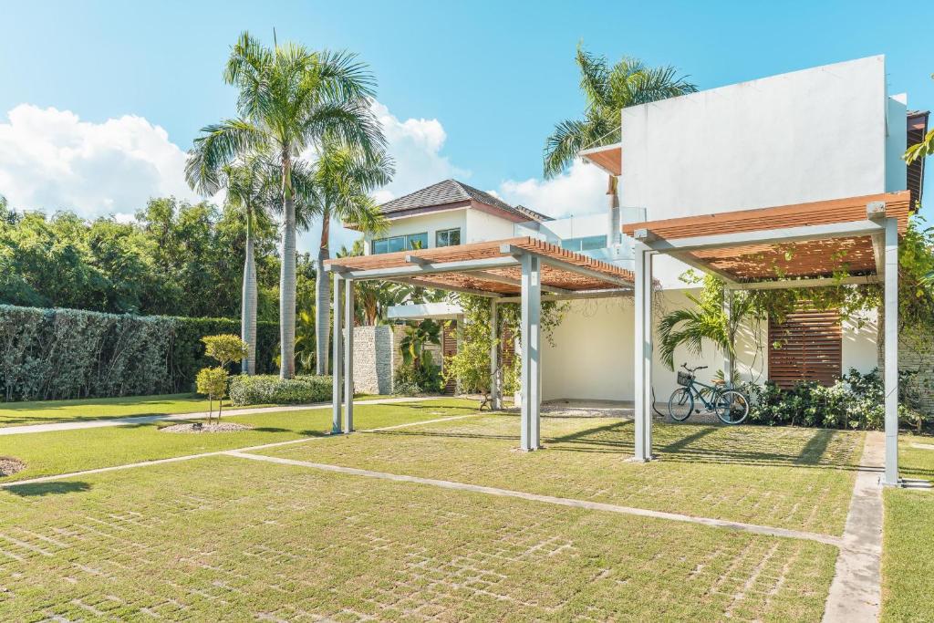 Luxurious and modern Villa with Pool at Yarari photo 4