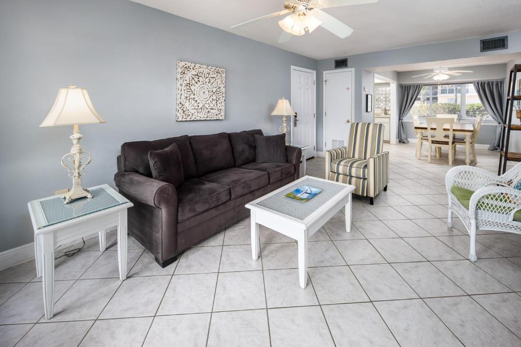 Seaspray Condos 204A photo 2