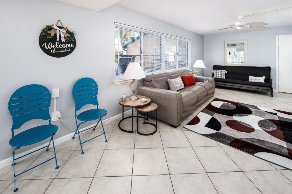 Seaspray Condos 202D image