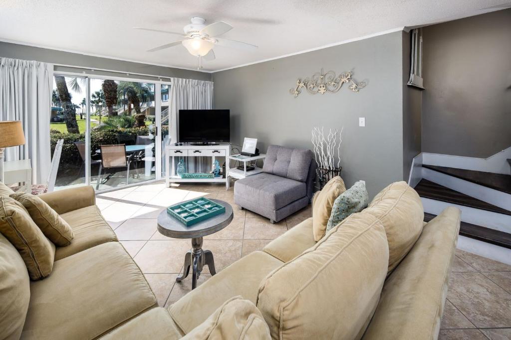 Seaspray Condos 100B photo 1