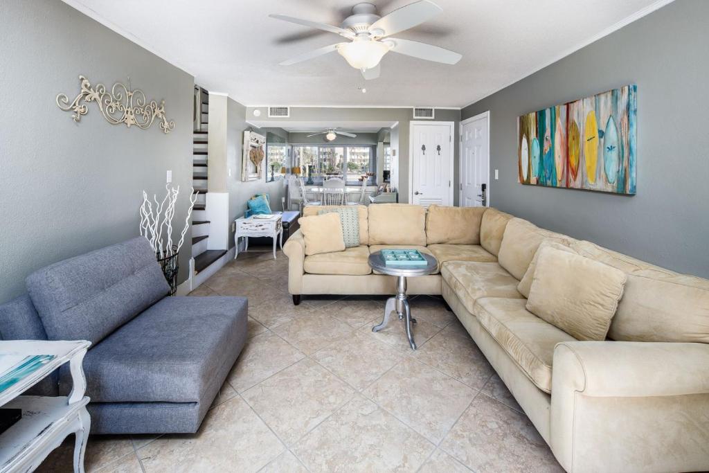 Seaspray Condos 100B photo 3