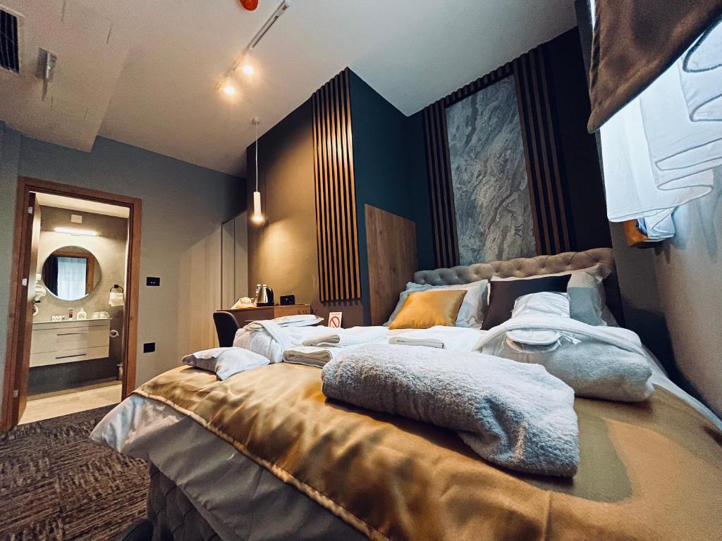 MOZAIK Apartments & Spa - Modern Apartments with Exclusive Spa Wellness in the City Center, Free Parking, Wi-FI, Sauna, Jacuzzi, Salt Wall photo 2