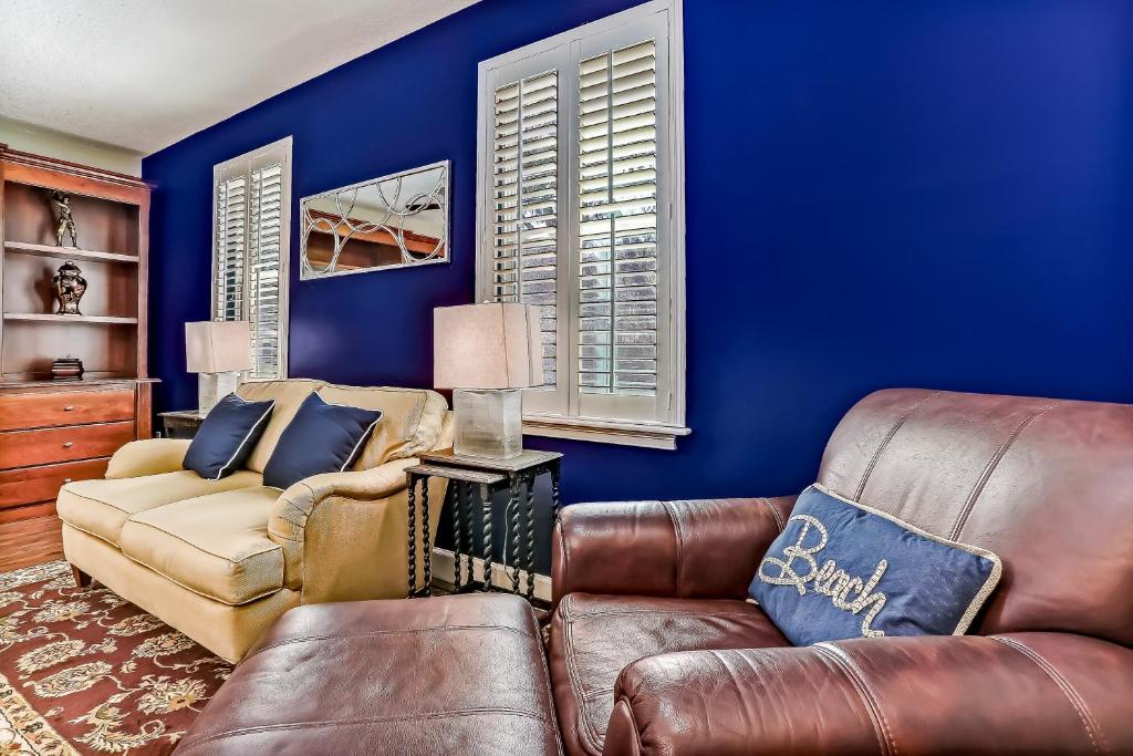 5422 Leonard Street photo 3
