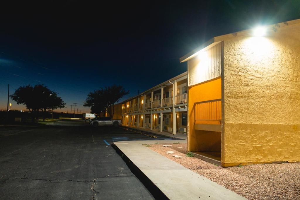 BAYMONT BY WYNDHAM photo 4