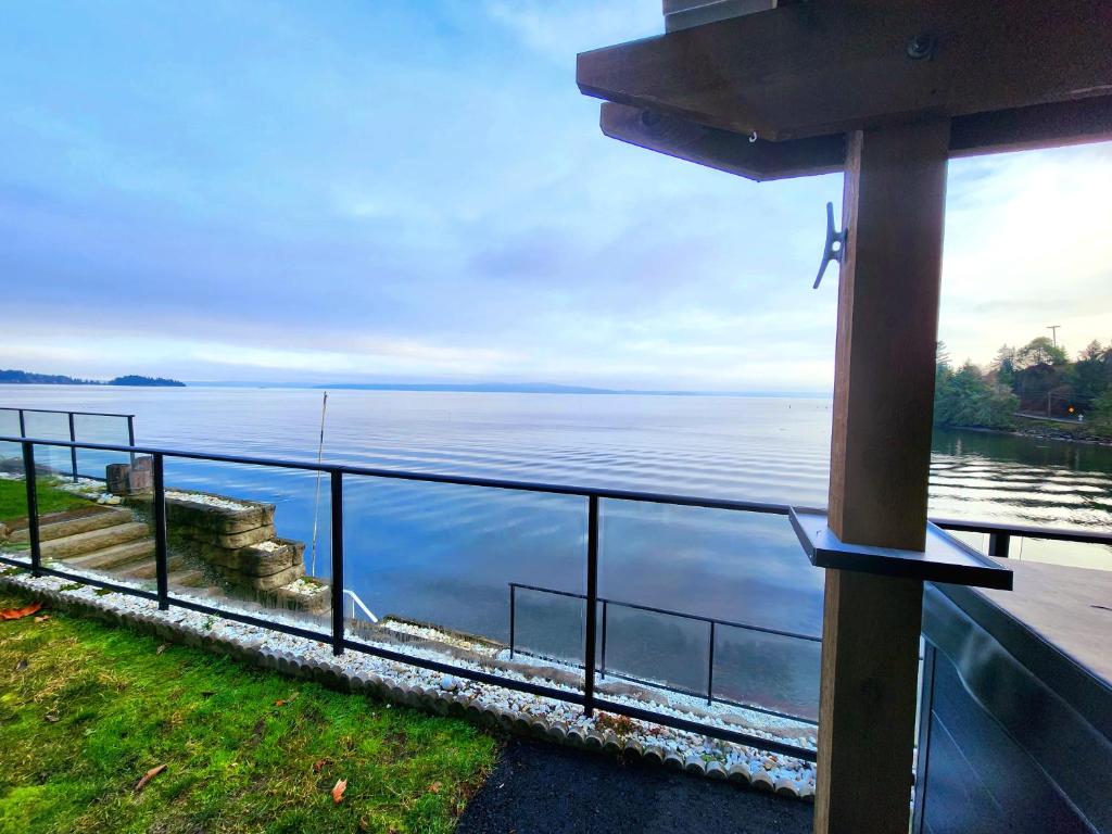 Oceanfront Villa photo 4