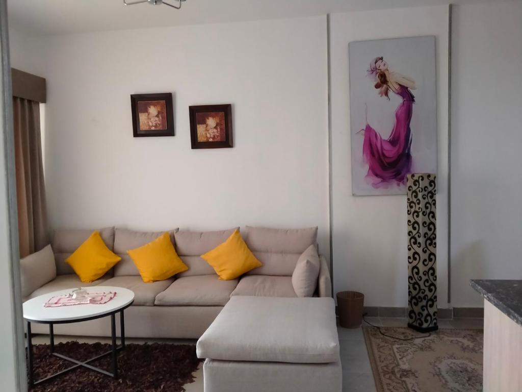 New Capital Celia apartment photo 2