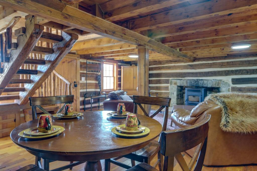 Historical Paris Cabin on Farm with Fire Pit! photo 2