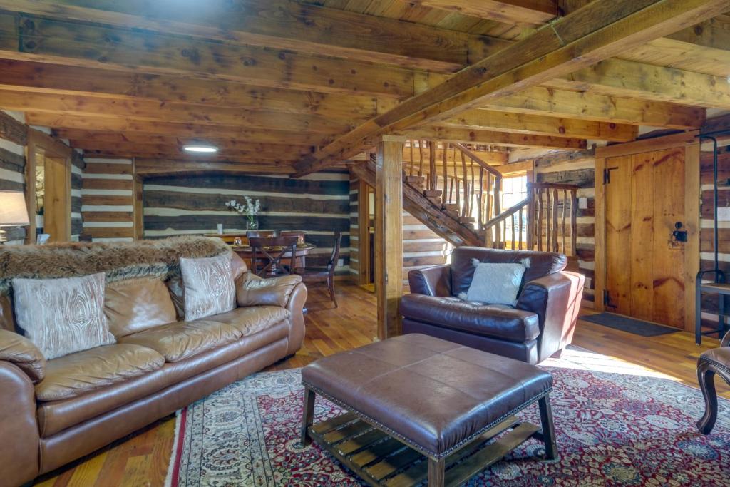 Historical Paris Cabin on Farm with Fire Pit! photo 4