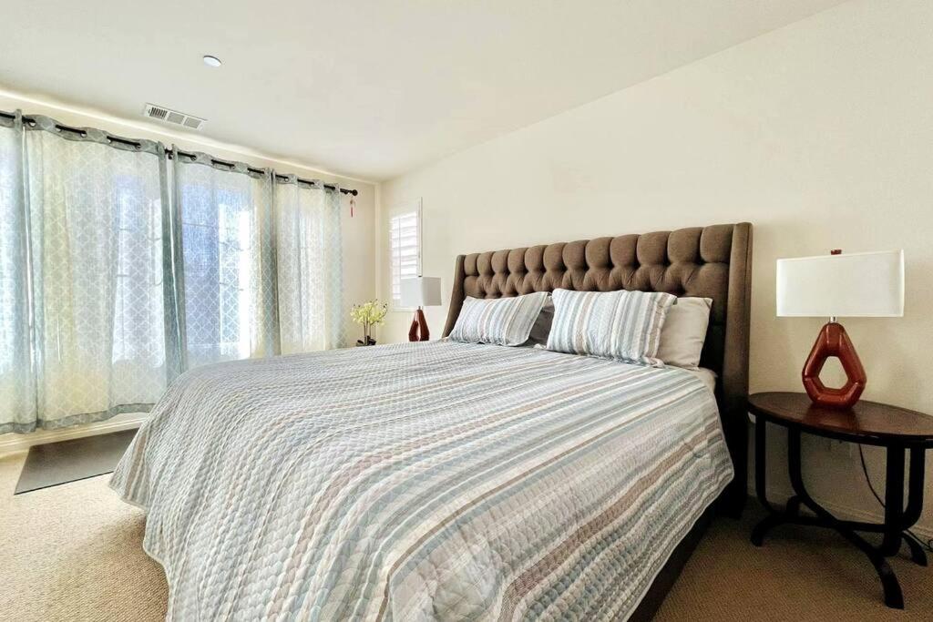 Cozy family home, great location! photo 1