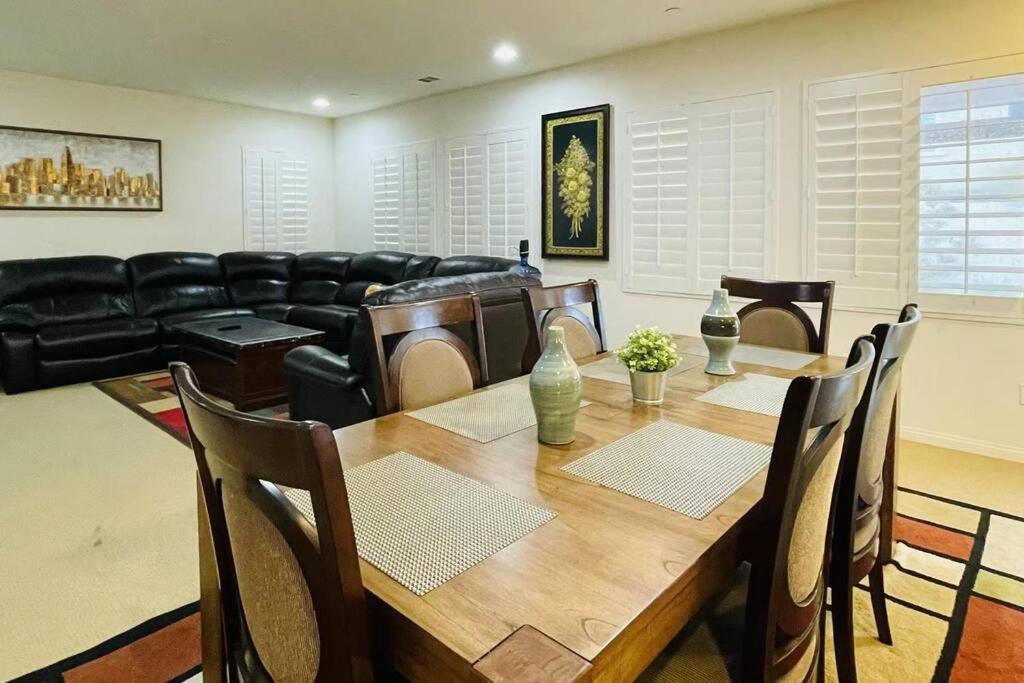 Cozy family home, great location! photo 3